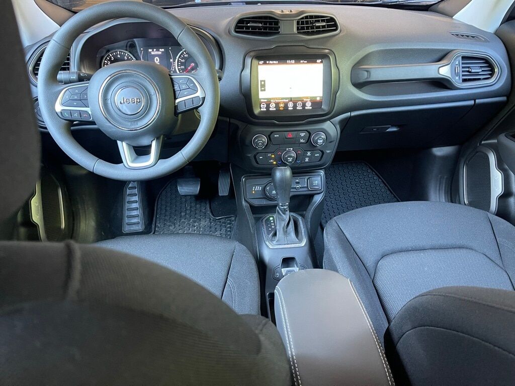 2023 Jeep Renegade Latitude Orange MA