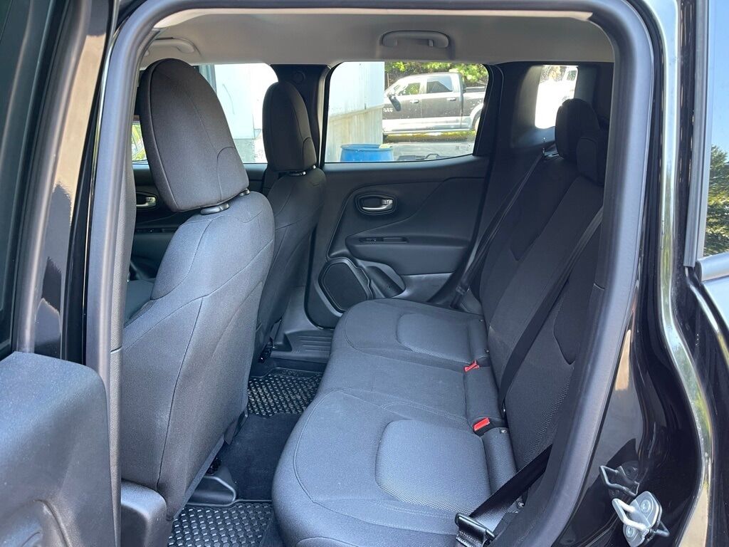 2023 Jeep Renegade Latitude Orange MA