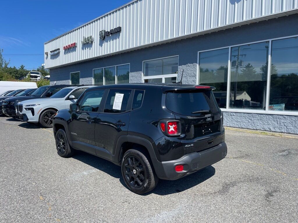 2023 Jeep Renegade Latitude Orange MA
