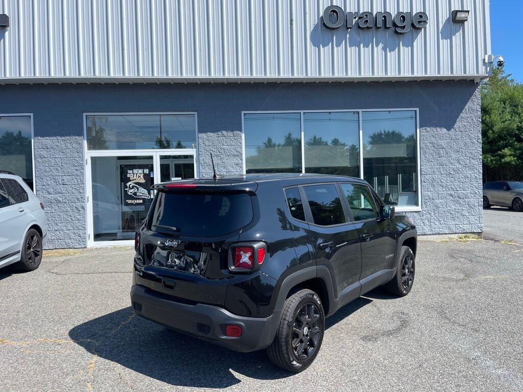 2023 Jeep Renegade Latitude Orange MA