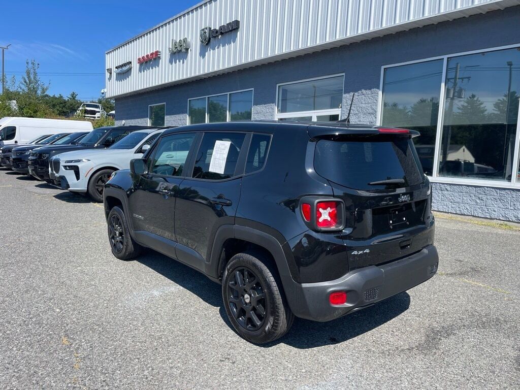 2023 Jeep Renegade Latitude Orange MA