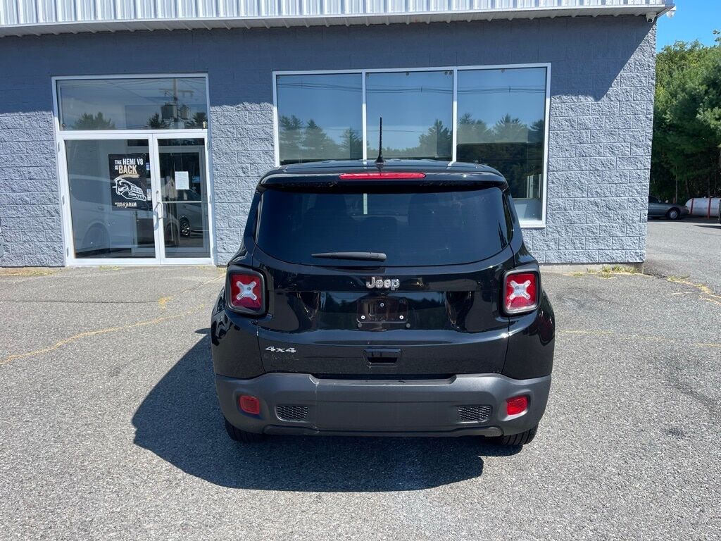 2023 Jeep Renegade Latitude Orange MA