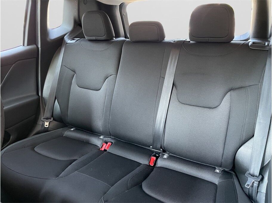 2023 Jeep Renegade Latitude Sport Utility 4D Port Orchard WA