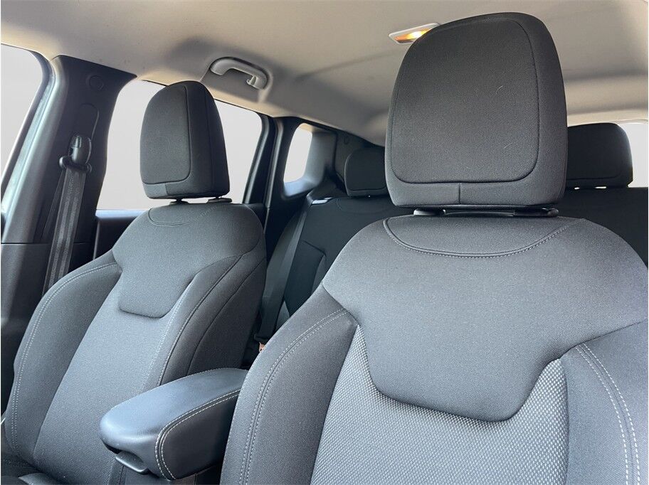 2023 Jeep Renegade Latitude Sport Utility 4D Port Orchard WA