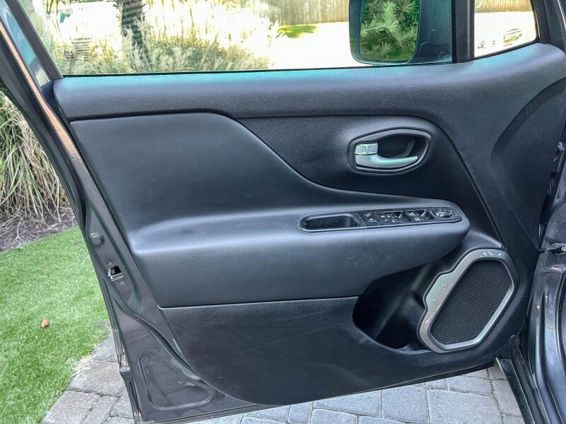 2023 Jeep Renegade Latitude Wilmington NC