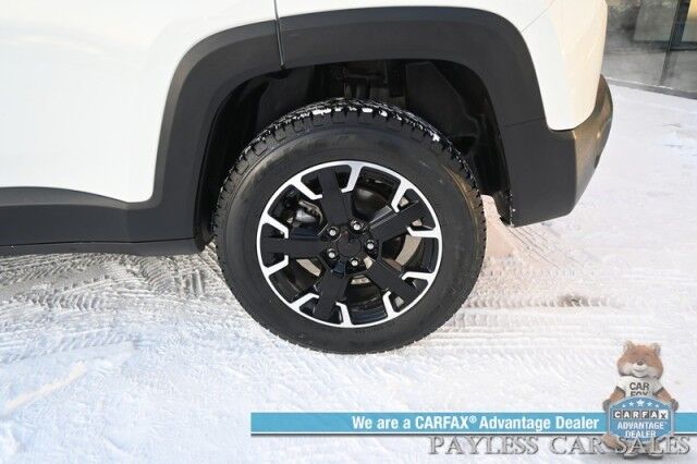 2023 Jeep Renegade Trailhawk / 4X4 / Elite Group / Auto Start / Power & Heated Leather Seats / Heated Steering Wheel / NAV / Lane Departure & Blind Spot Alert / Apple CarPlay & Android Auto / Back Up Camera / Keyless Entry & Start / 1-Owner Anchorage AK