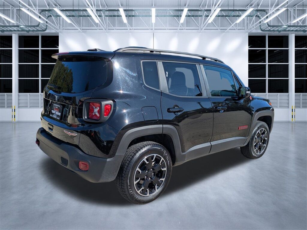 2023 Jeep Renegade Trailhawk