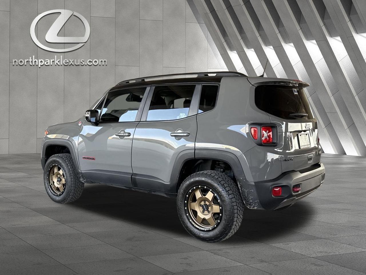 2023 Jeep Renegade Trailhawk