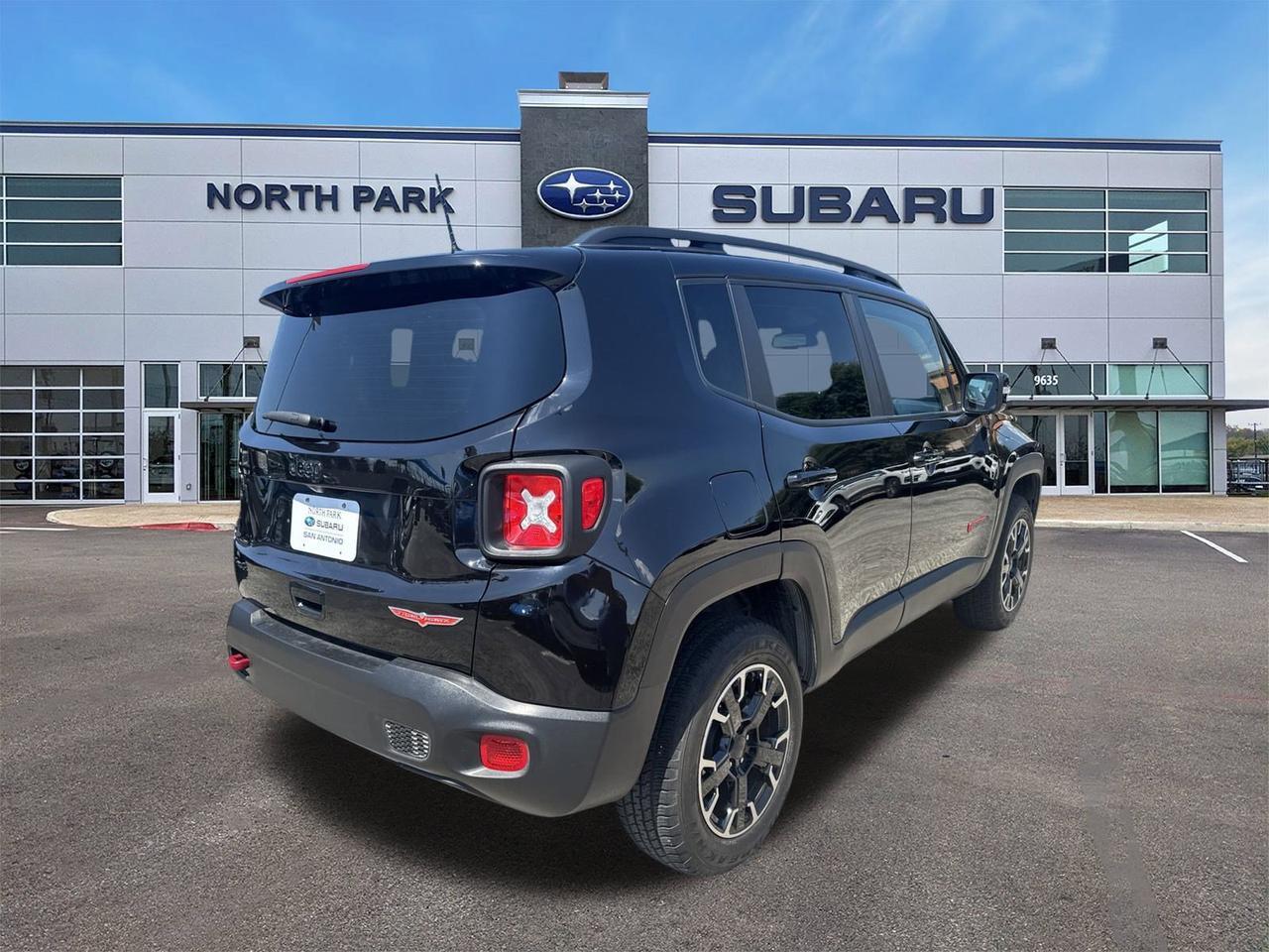 2023 Jeep Renegade Trailhawk