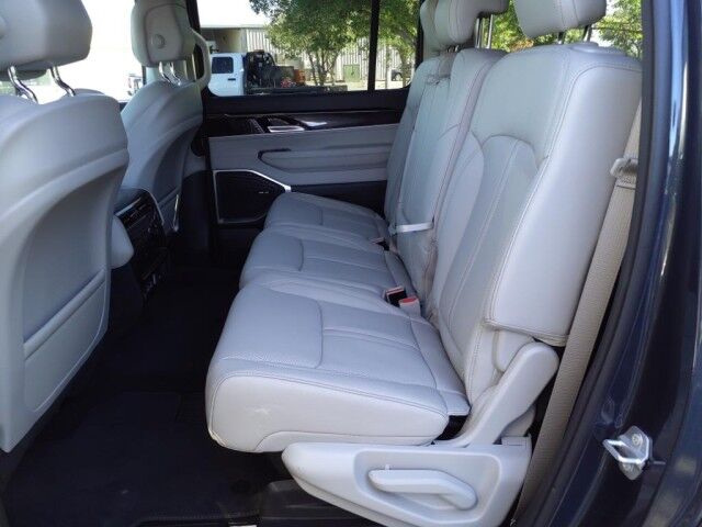 2023 Jeep Wagoneer   TX