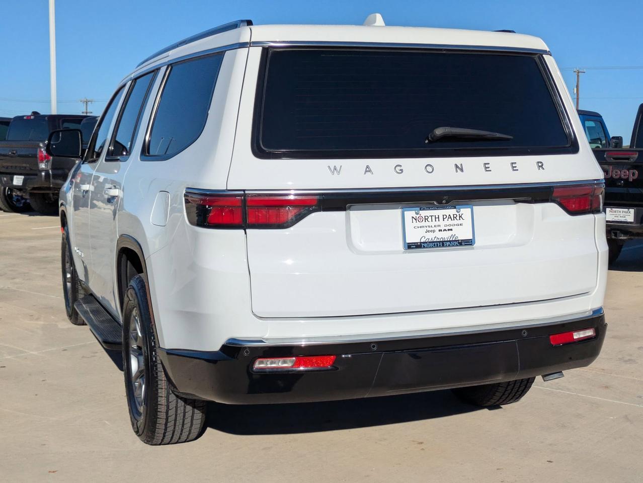 2023 Jeep Wagoneer BASE Castroville TX