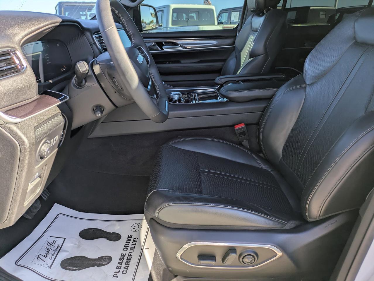 2023 Jeep Wagoneer BASE Castroville TX