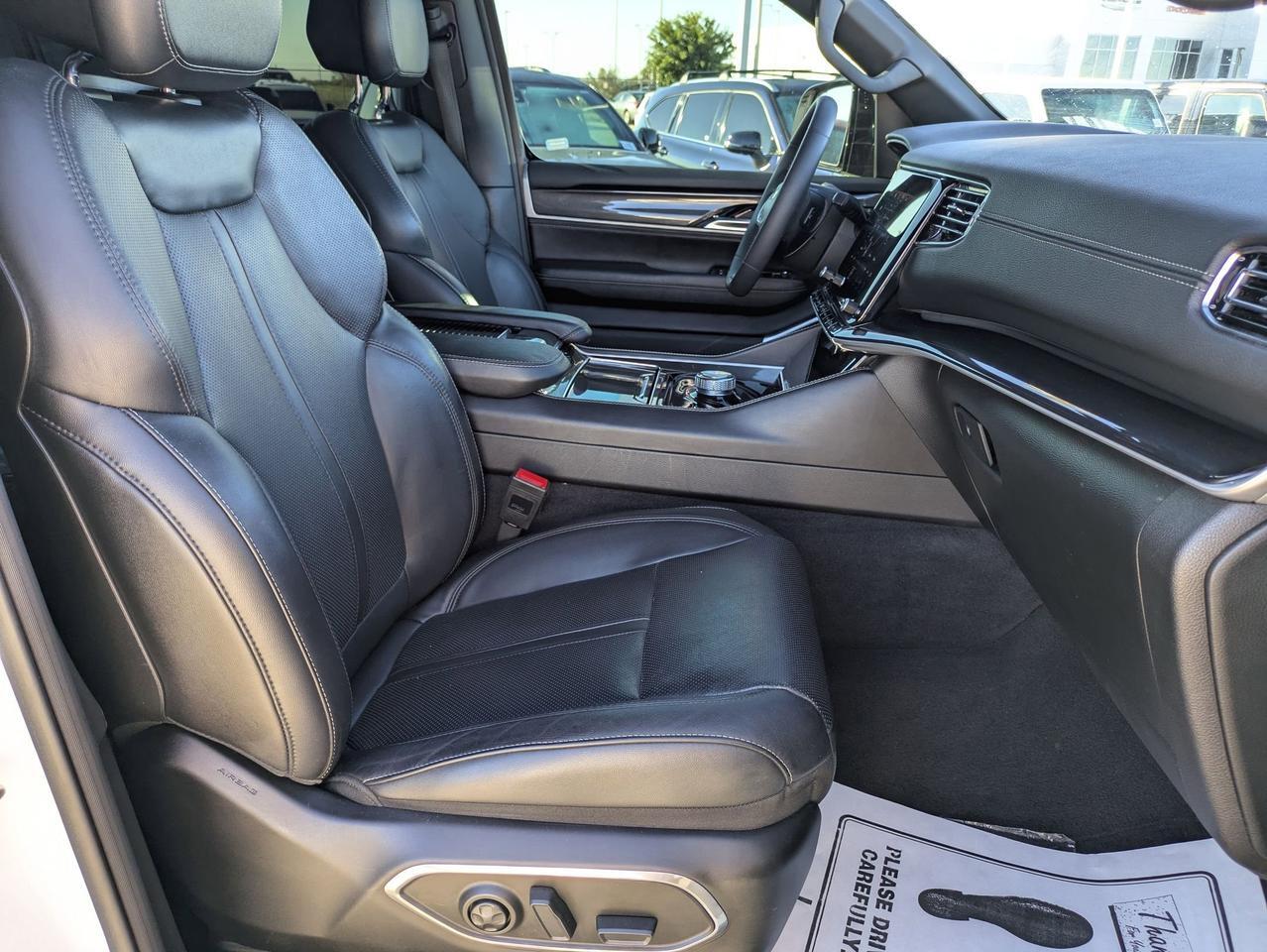 2023 Jeep Wagoneer BASE Castroville TX