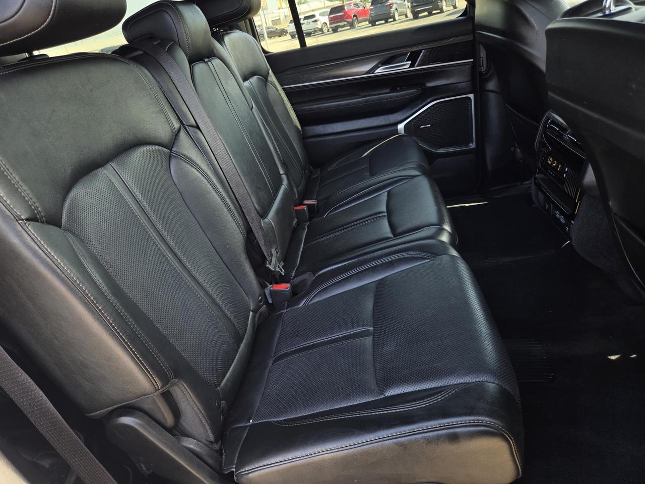 2023 Jeep Wagoneer L Series II Beeville TX