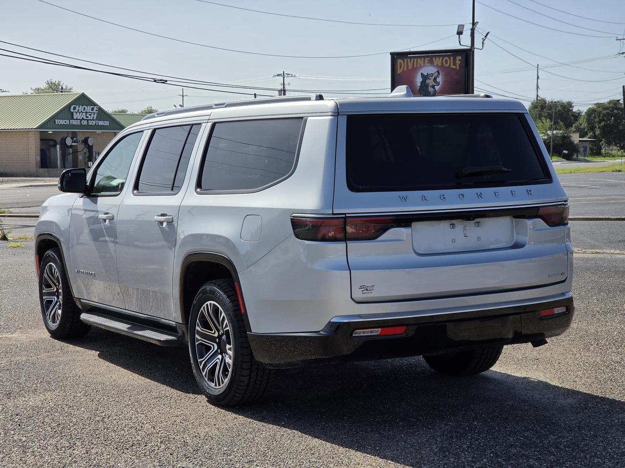 2023 Jeep Wagoneer L Series II Beeville TX