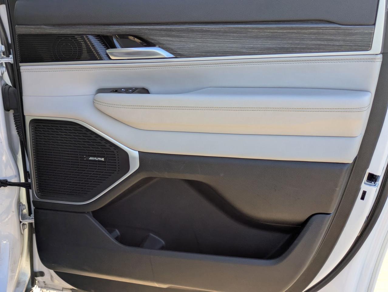 2023 Jeep Wagoneer L Series II Castroville TX