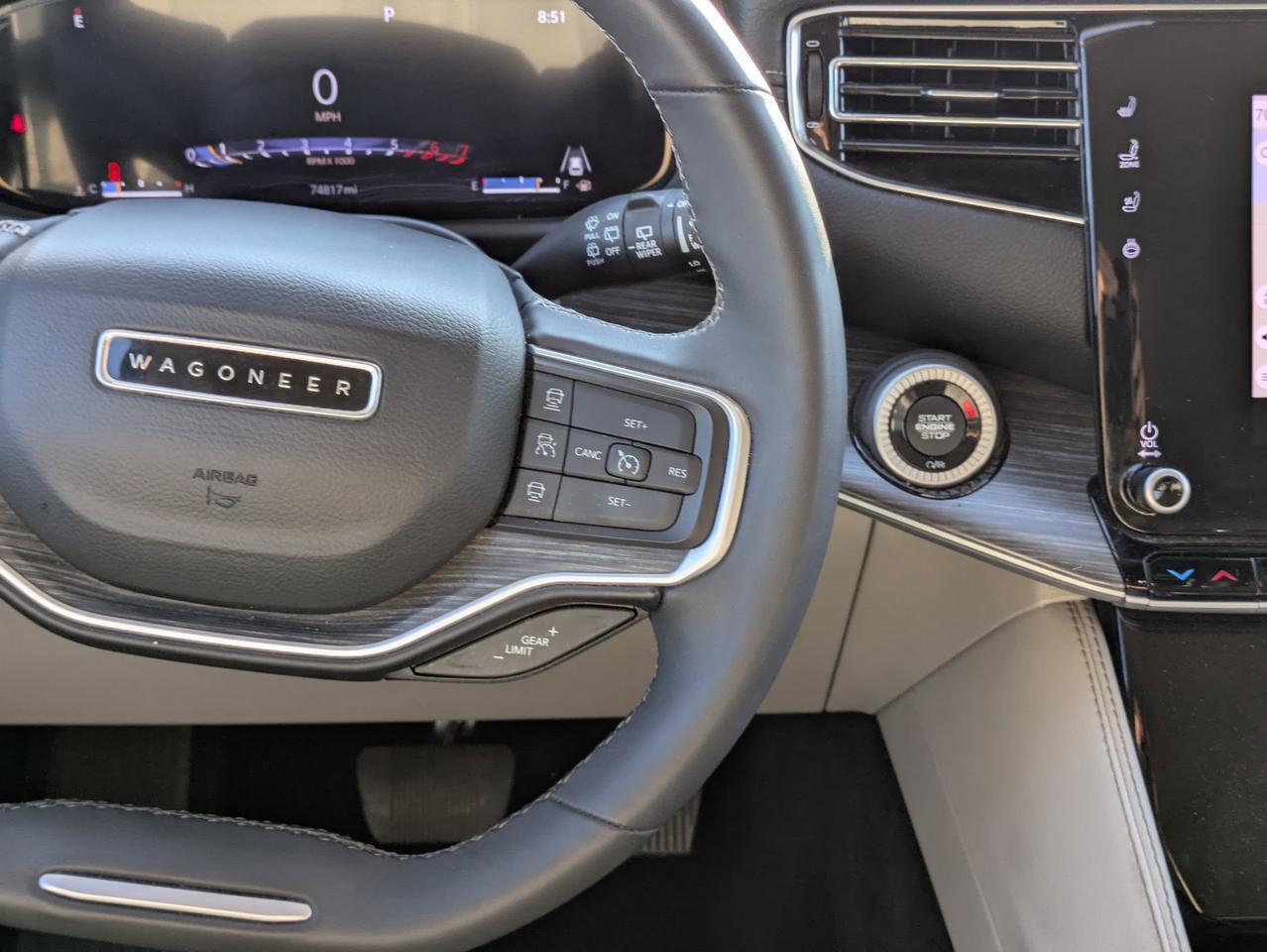 2023 Jeep Wagoneer L Series II Castroville TX