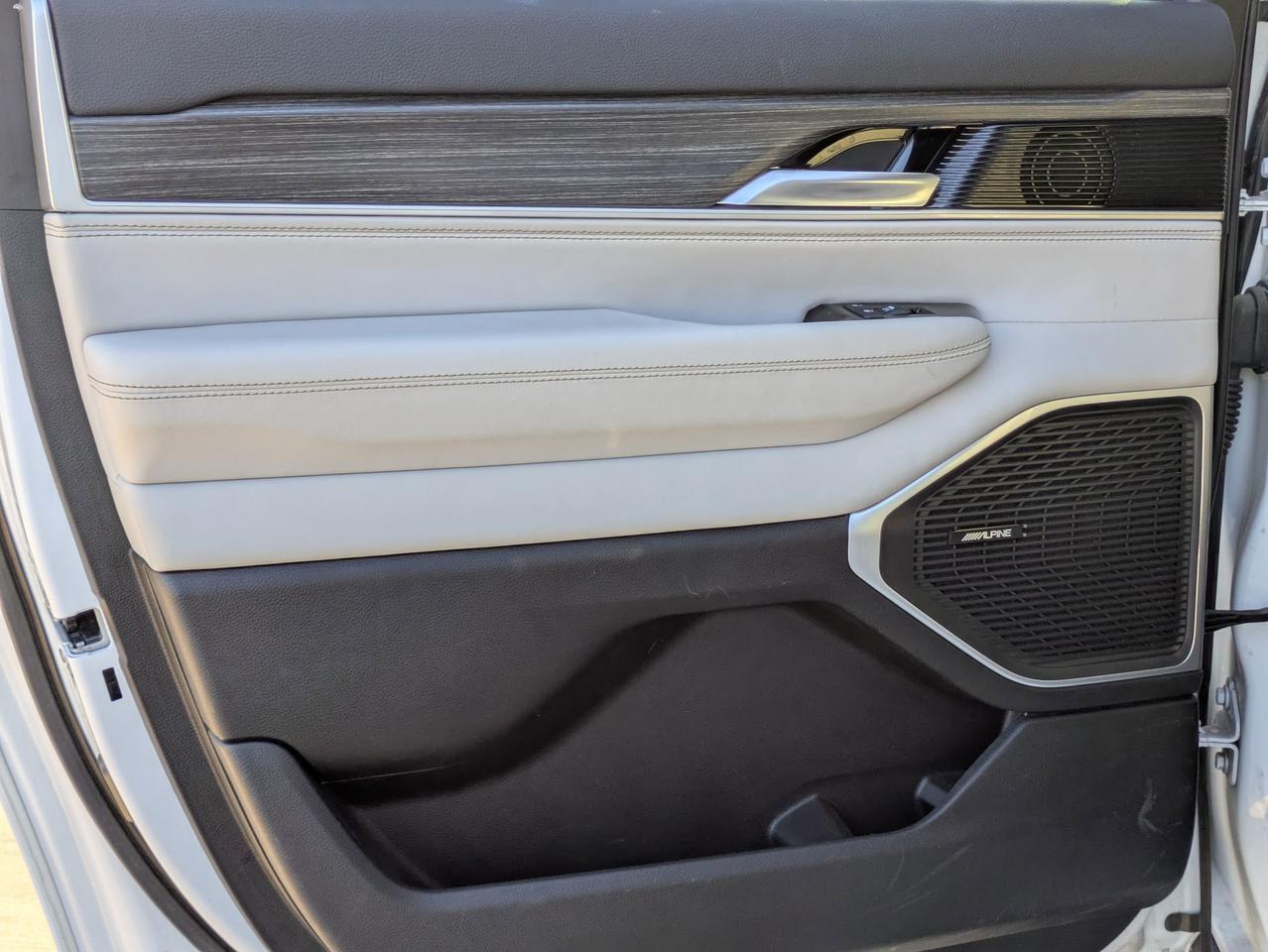 2023 Jeep Wagoneer L Series II Castroville TX