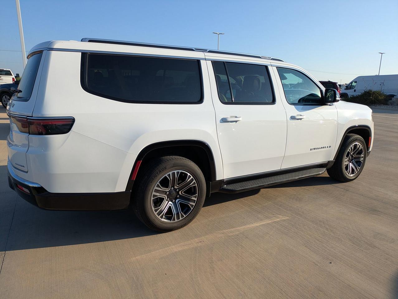 2023 Jeep Wagoneer L Series II Castroville TX