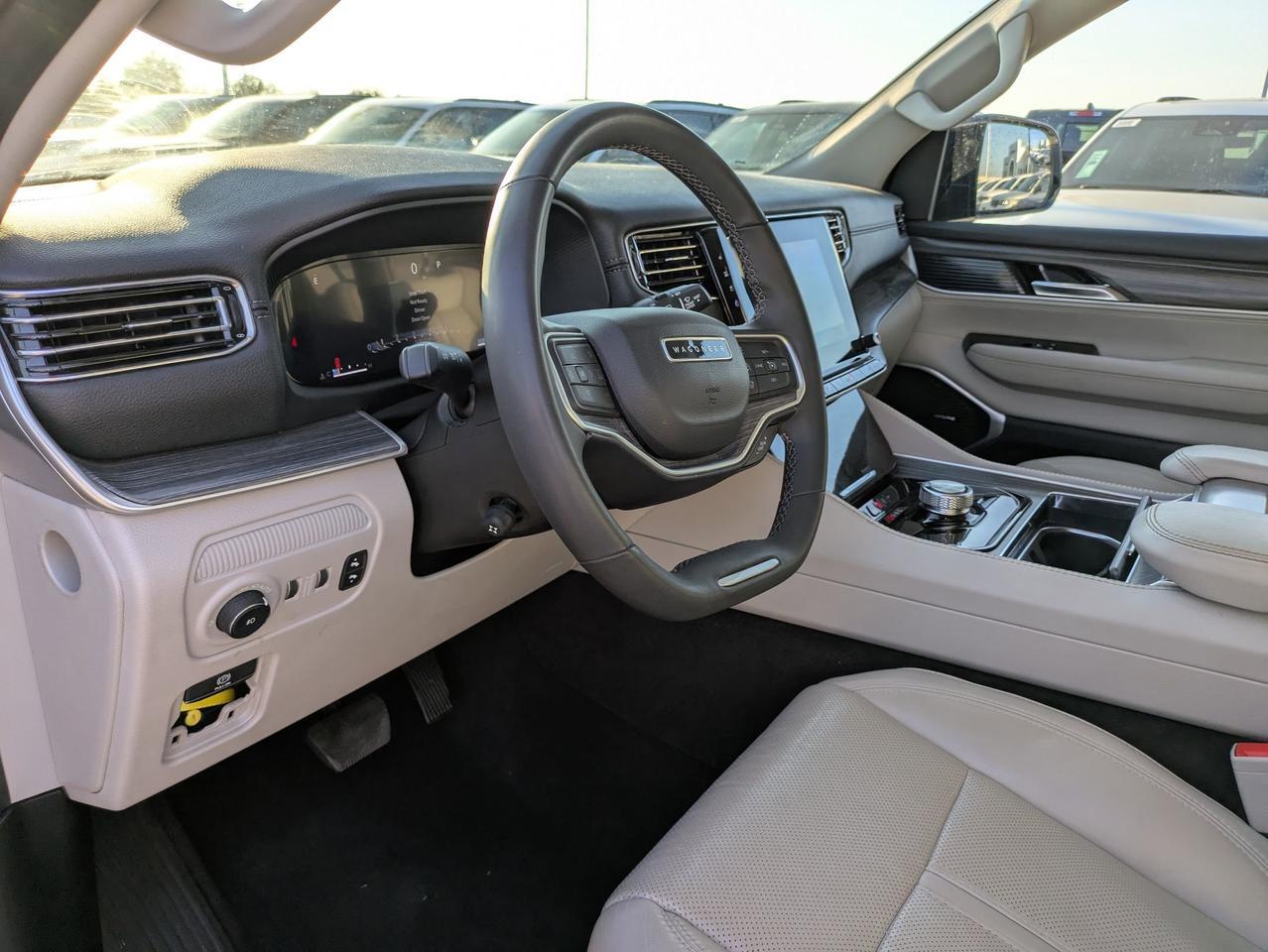 2023 Jeep Wagoneer L Series II Castroville TX