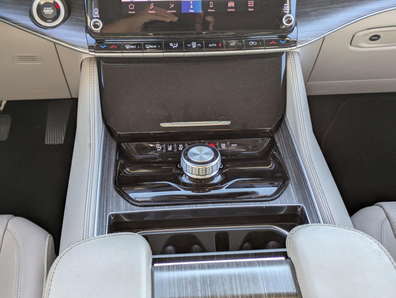 2023 Jeep Wagoneer L Series II Castroville TX