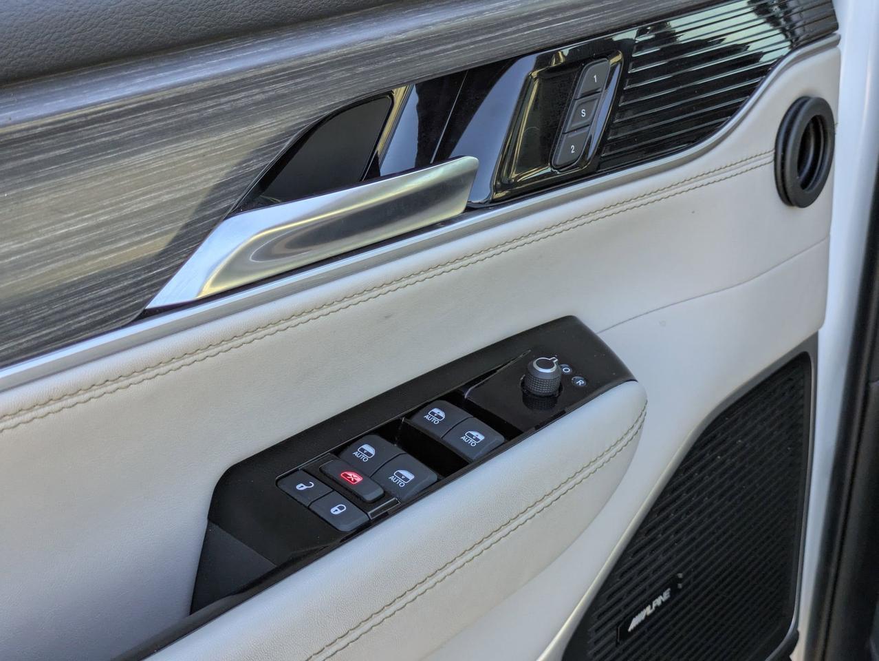 2023 Jeep Wagoneer L Series II Castroville TX