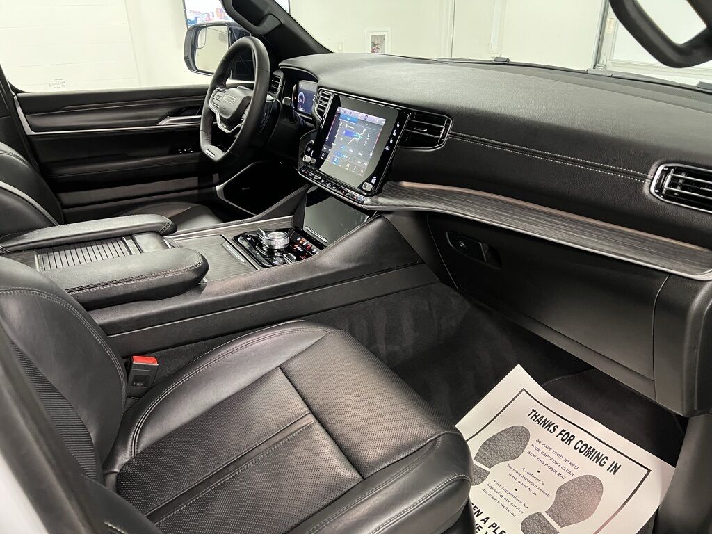 2023 Jeep Wagoneer L Series III Highlands Ranch CO