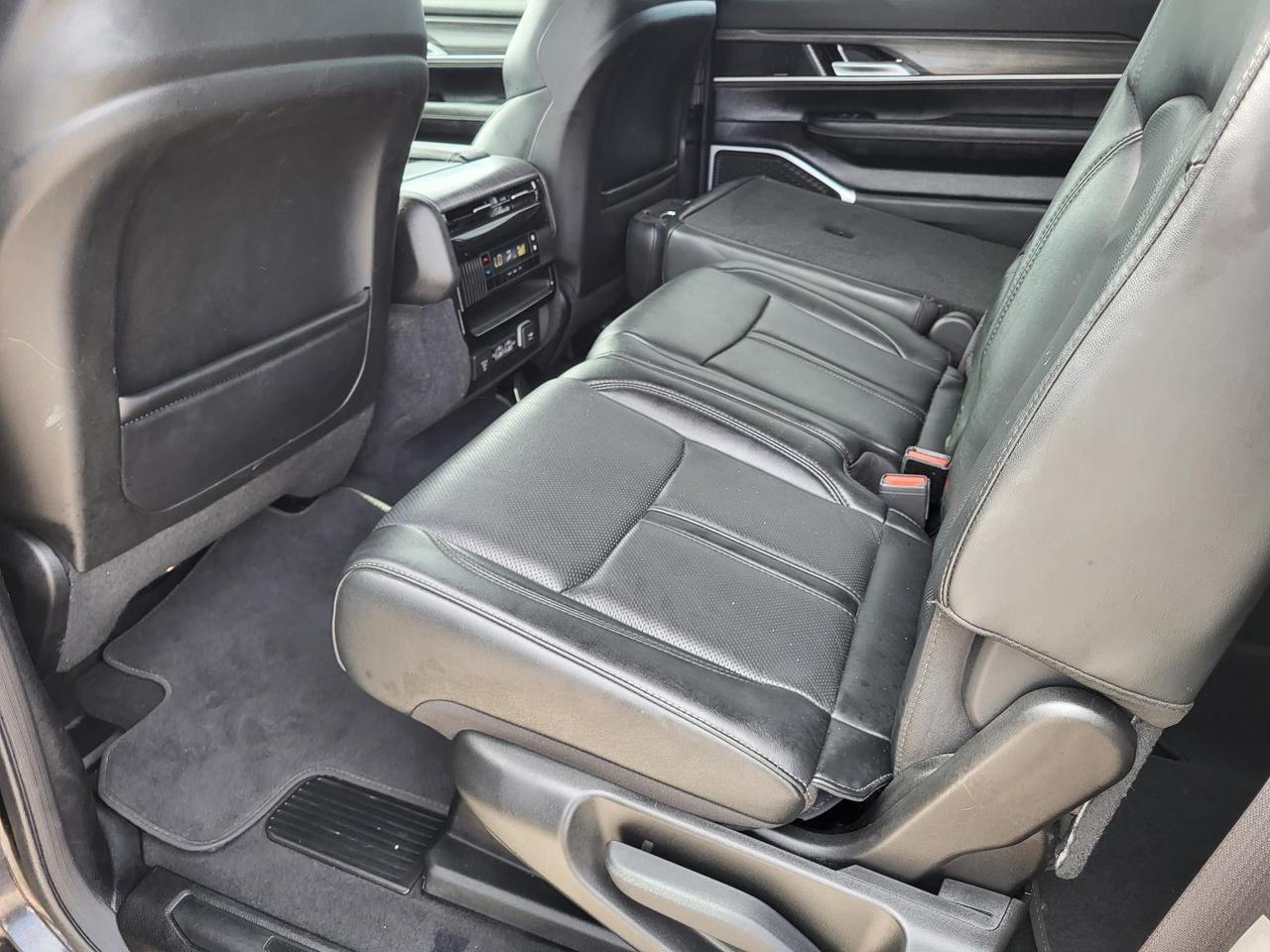 2023 Jeep Wagoneer Series II 4x2 Beeville TX