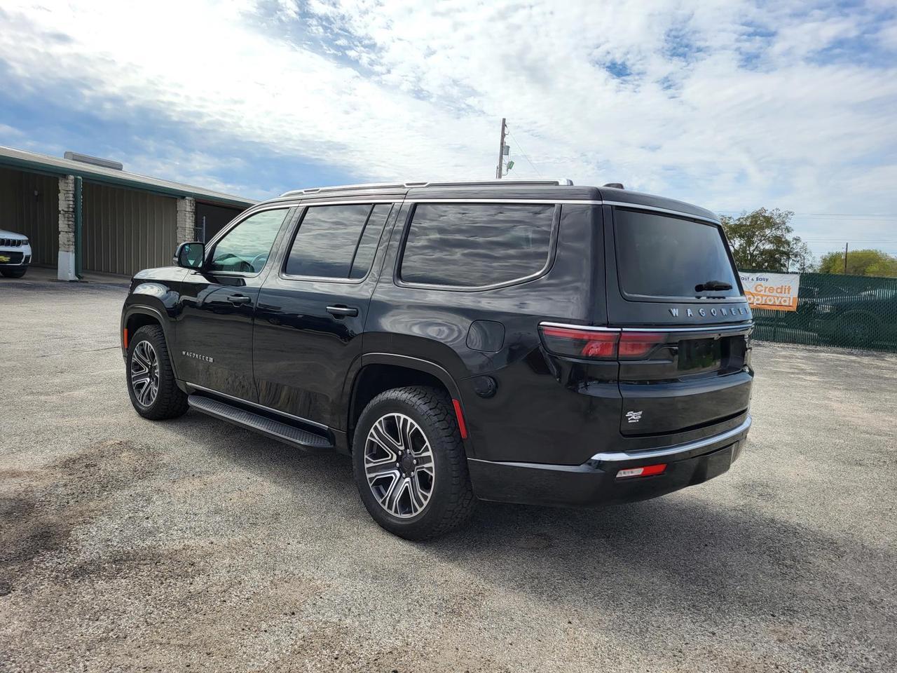 2023 Jeep Wagoneer Series II photo 4