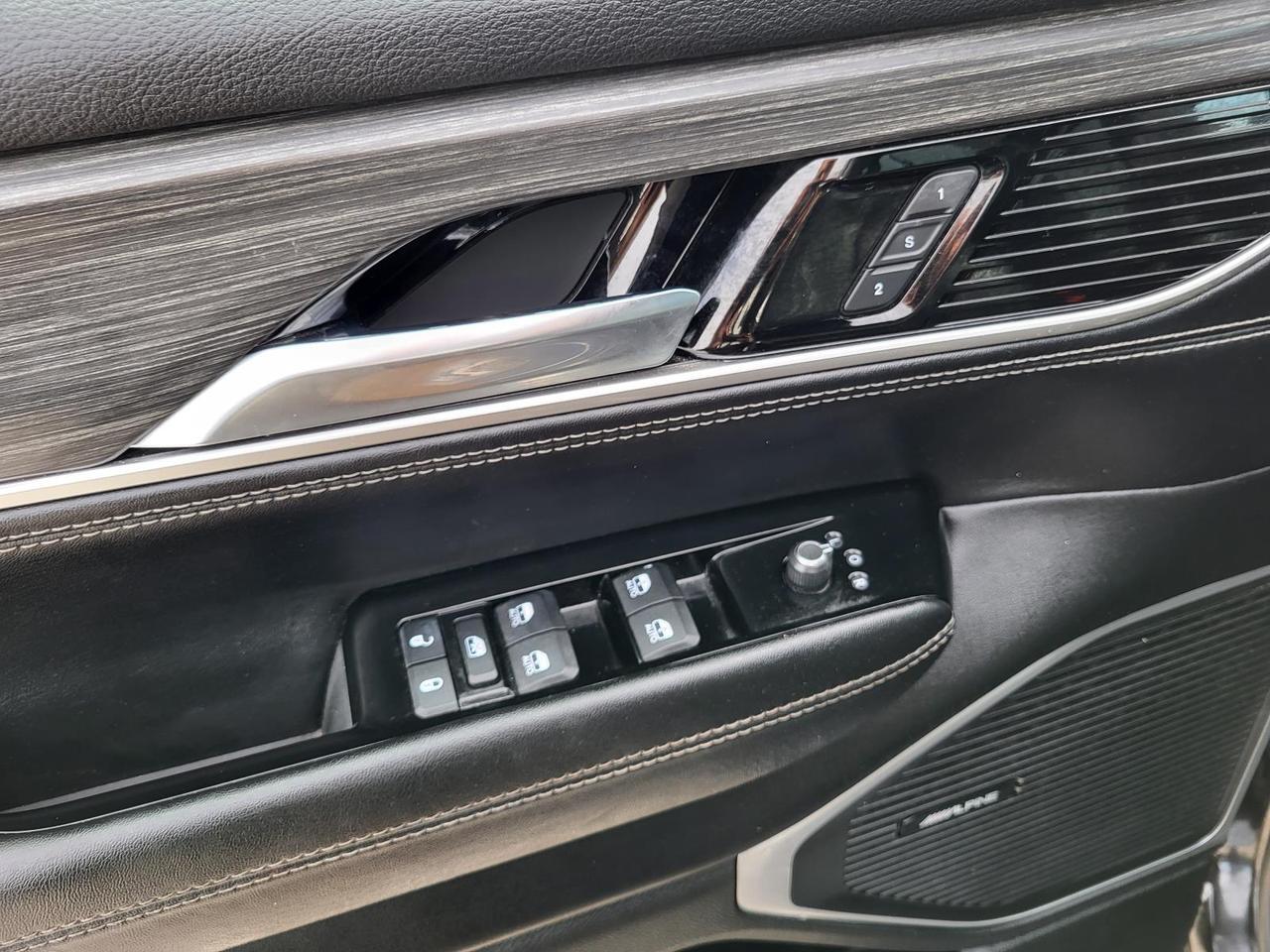 2023 Jeep Wagoneer Series II 4x2 Beeville TX