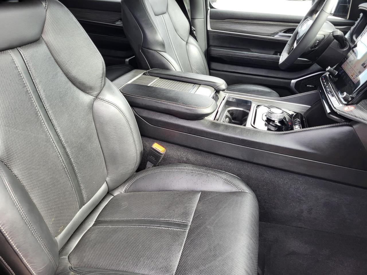 2023 Jeep Wagoneer Series II 4x2 Beeville TX