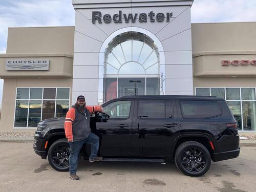 2023_Jeep_Wagoneer_Series II Carbide 4x4 - Hurricane Twin Turbo - Flexible 7 Passenger Seating Group - Sunroof_ Redwater AB