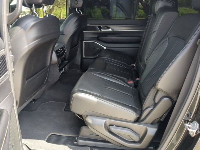 2023 Jeep Wagoneer Series II