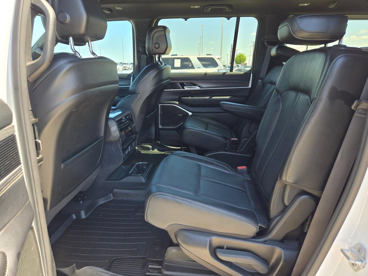 2023 Jeep Wagoneer Series II Castroville TX