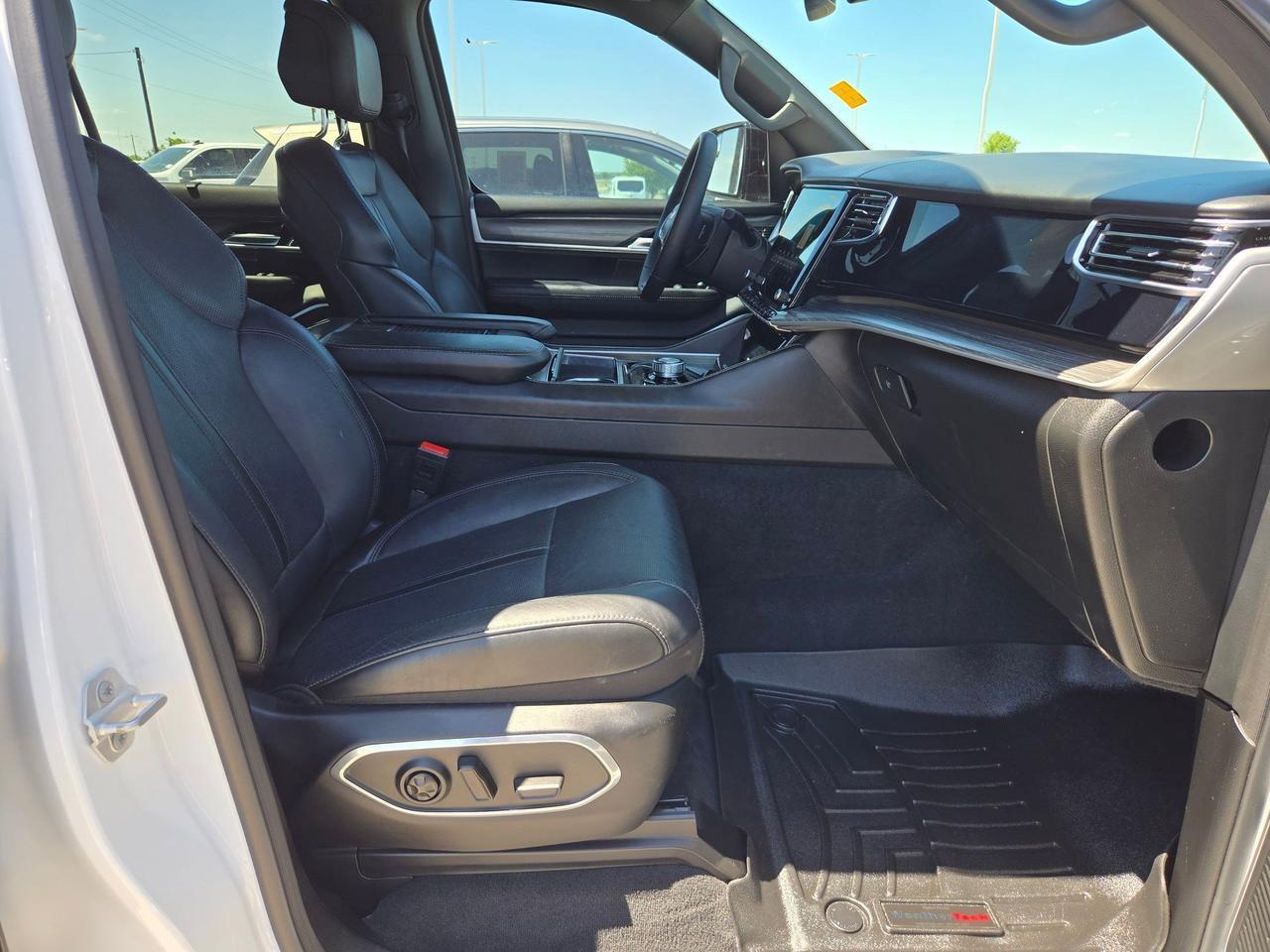 2023 Jeep Wagoneer Series II Castroville TX