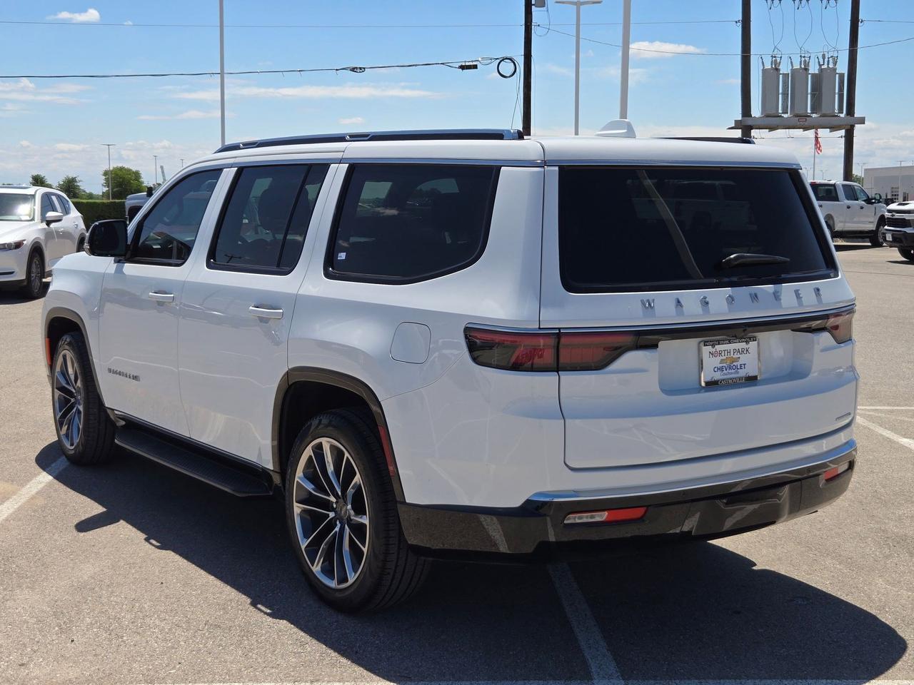 2023 Jeep Wagoneer Series II Castroville TX