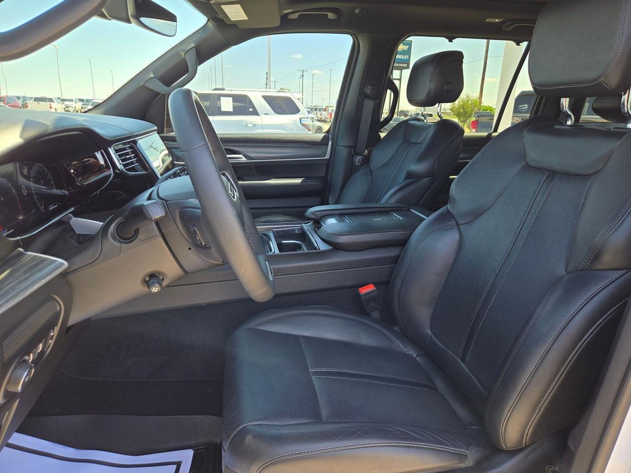 2023 Jeep Wagoneer Series II Castroville TX