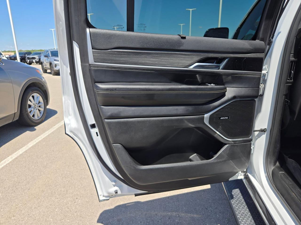 2023 Jeep Wagoneer Series II Castroville TX