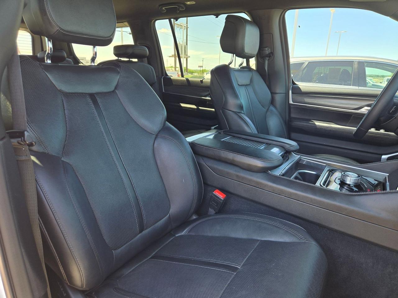 2023 Jeep Wagoneer Series II Castroville TX