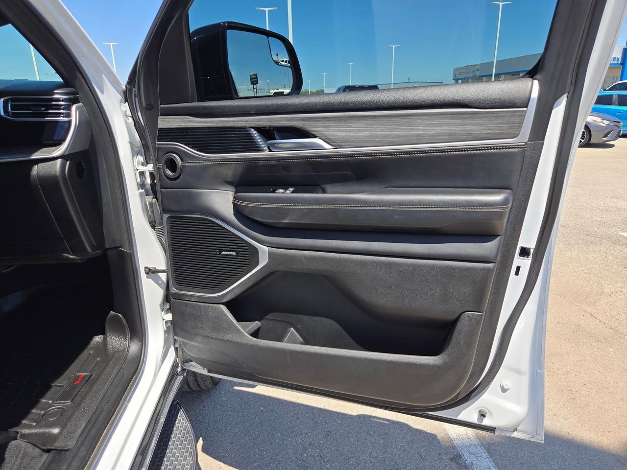2023 Jeep Wagoneer Series II Castroville TX