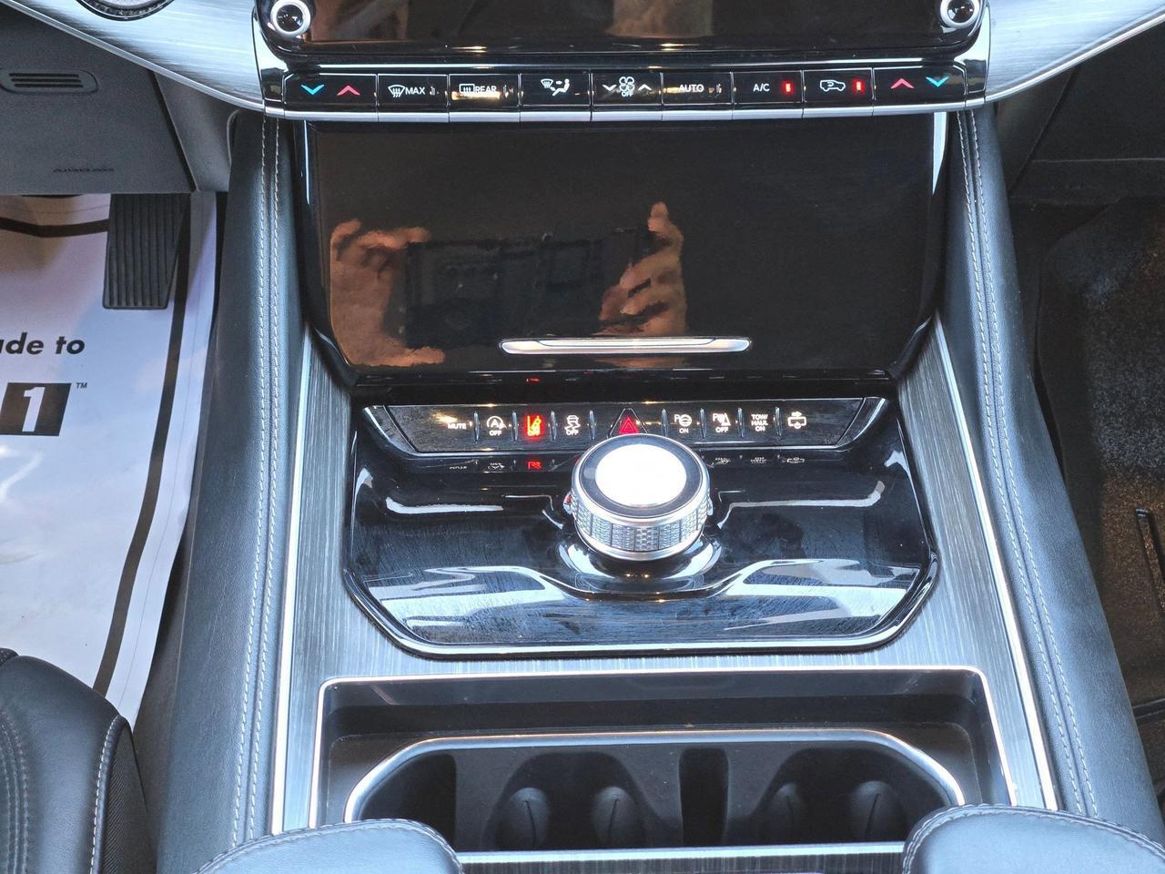 2023 Jeep Wagoneer Series II Castroville TX