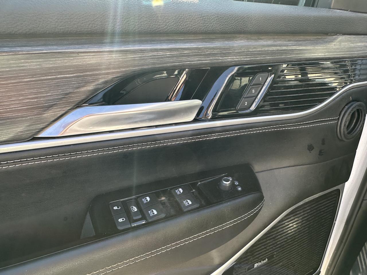 2023 Jeep Wagoneer Series III 4x4 | 3L Hurricane | Nappa Leather | NAV | 3rd Row Seating | Power Liftgate Redwater AB