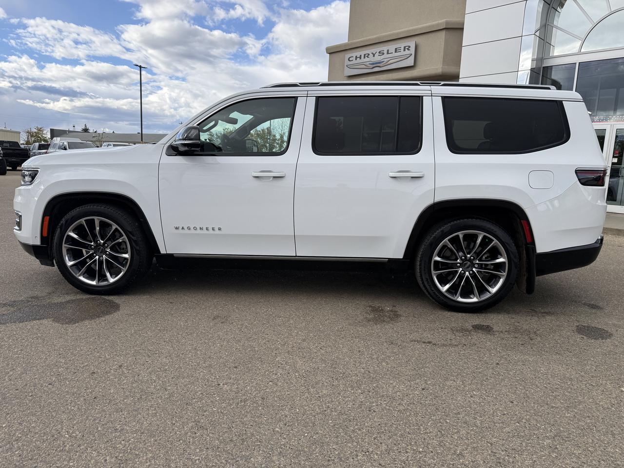 2023 Jeep Wagoneer Series III 4x4 | 3L Hurricane | Nappa Leather | NAV | 3rd Row Seating | Power Liftgate Redwater AB