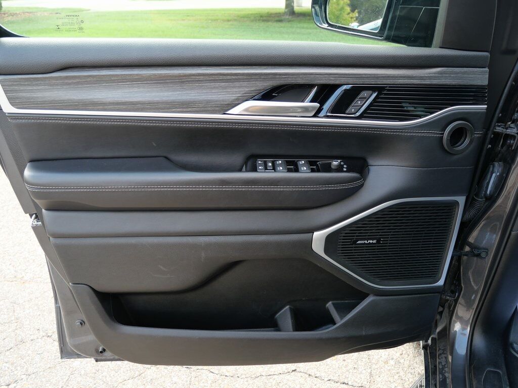 2023 Jeep Wagoneer Series III Mt Pleasant MI