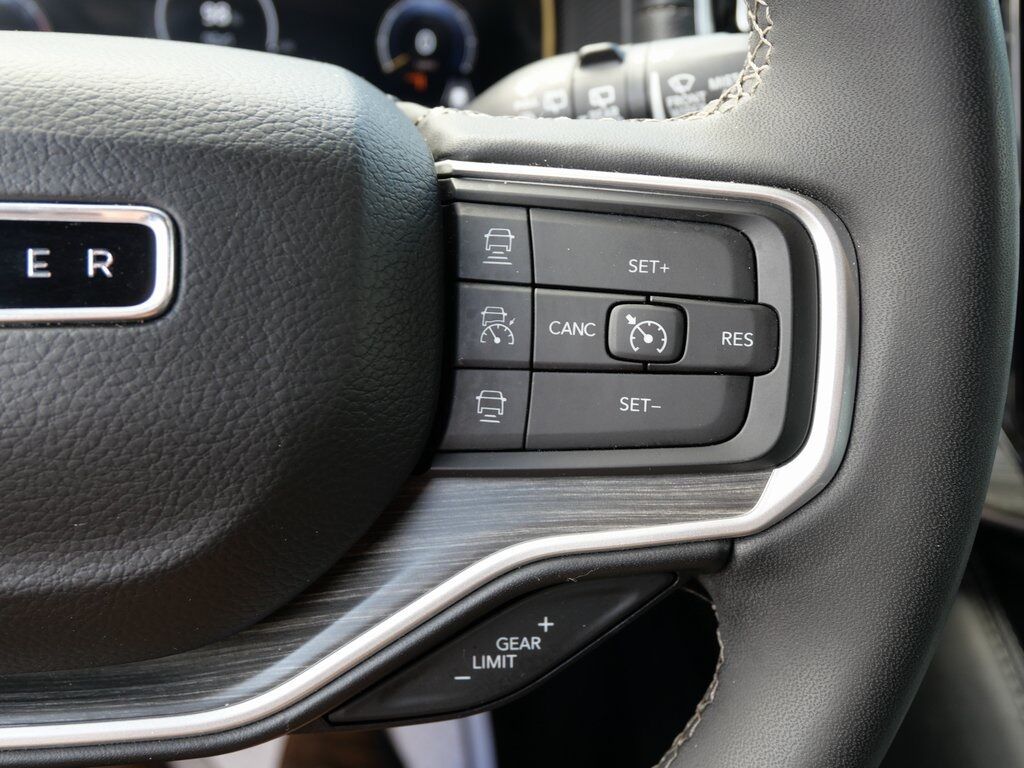 2023 Jeep Wagoneer Series III Mt Pleasant MI