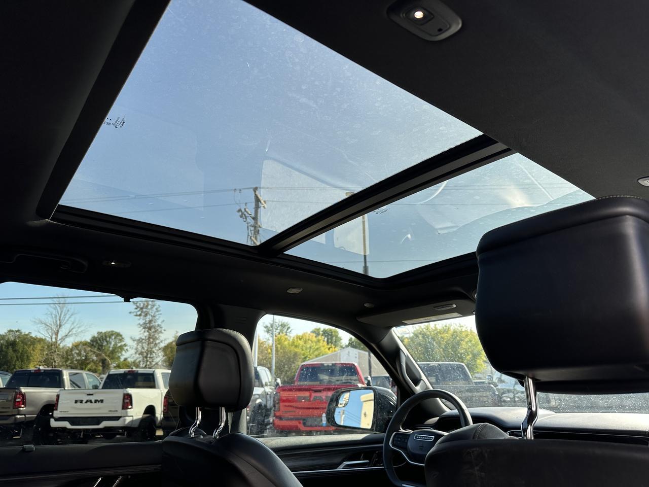 2023 Jeep Wagoneer Series III Redwater AB