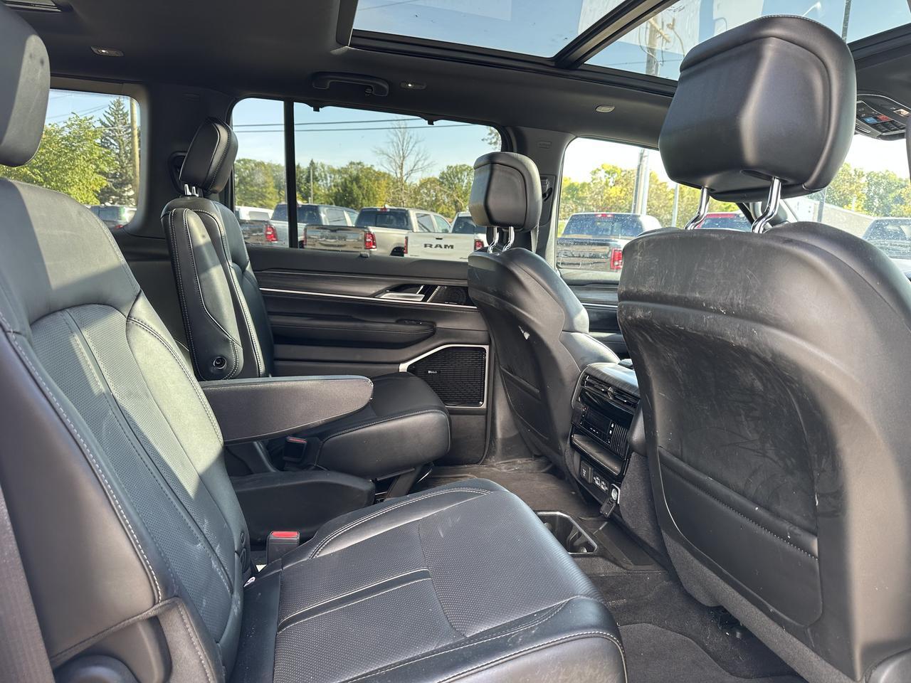 2023 Jeep Wagoneer Series III Redwater AB