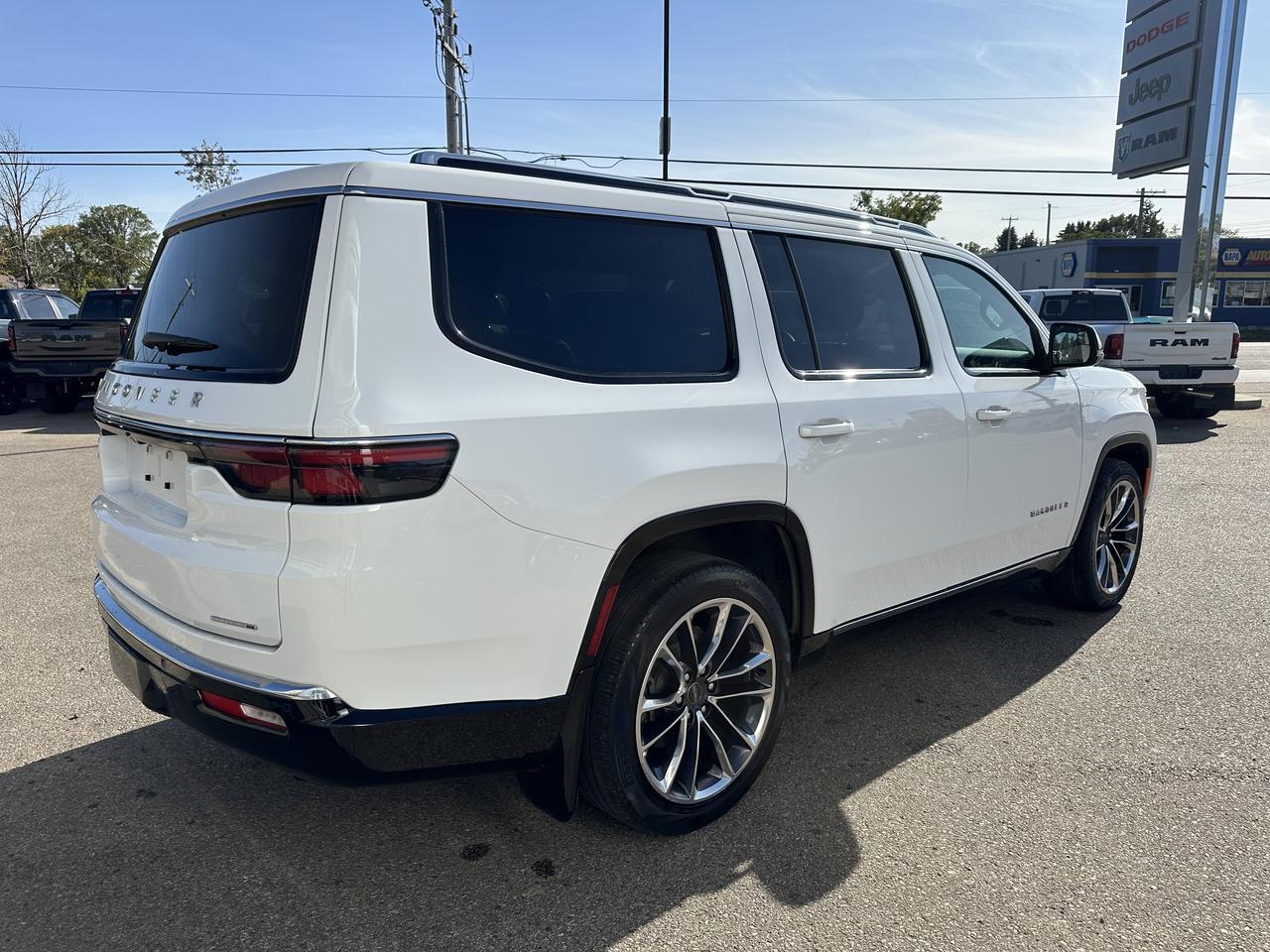 2023 Jeep Wagoneer Series III Redwater AB