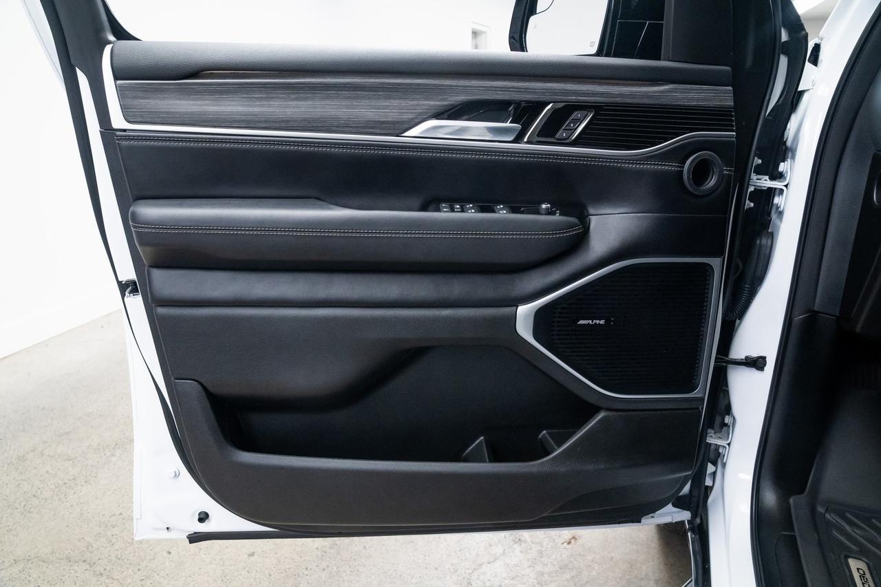 2023 Jeep Wagoneer Series III Vented Seats Quick Order Package 25N Portland OR