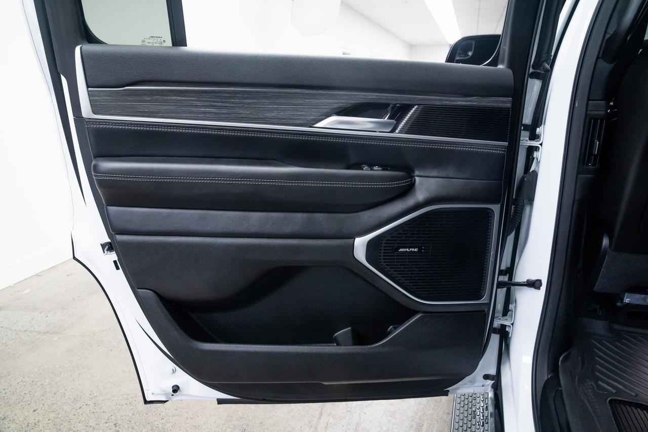 2023 Jeep Wagoneer Series III Vented Seats Quick Order Package 25N Portland OR